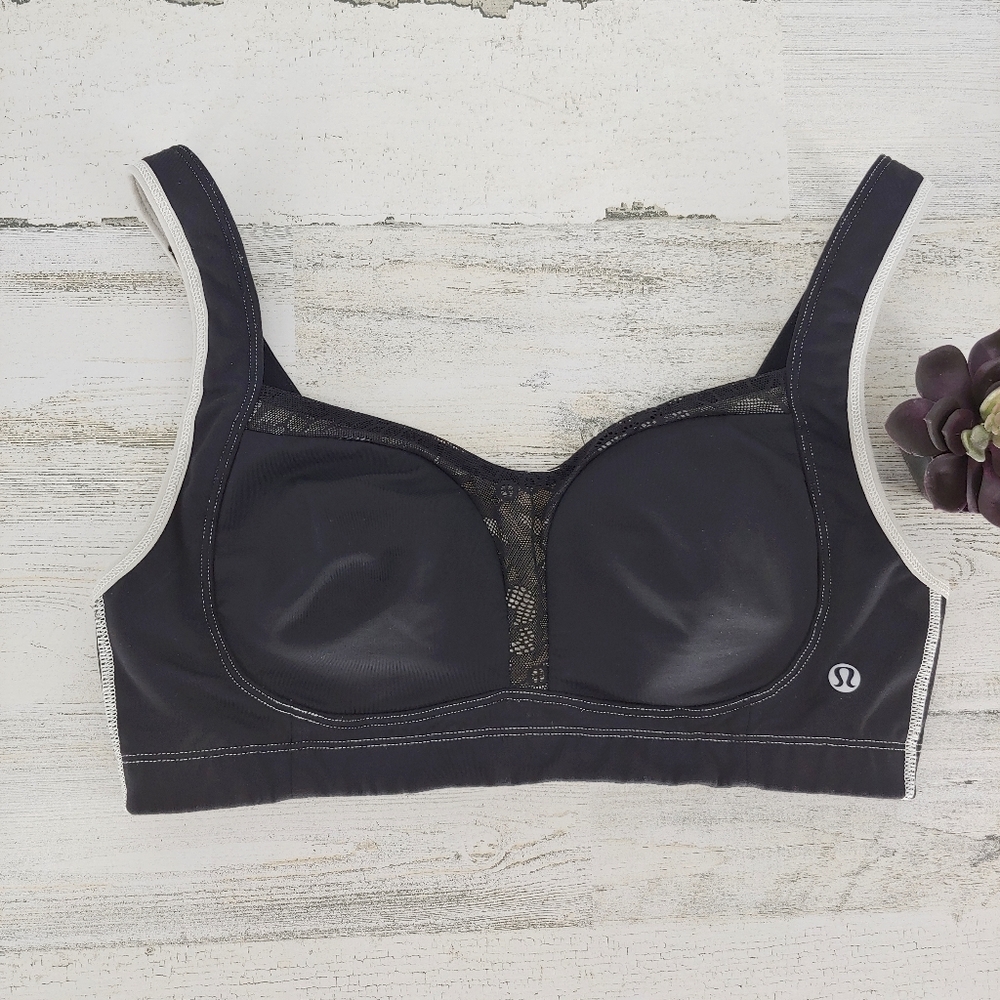 Lululemon Black Sports Bra Lace Removable pads